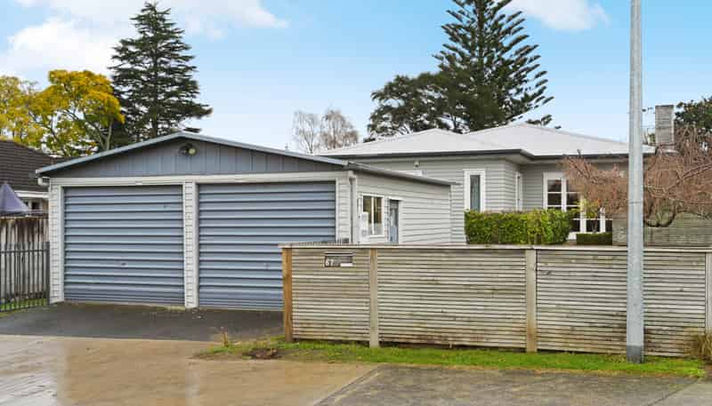 67 Dey Street, Hamilton East