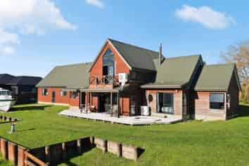 5 Hall Road, Peacocke