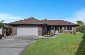 18 North Crest Drive, Onerahi