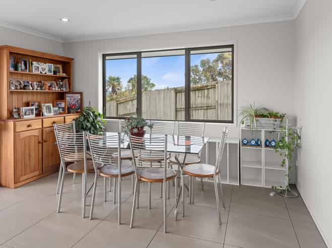 18 North Crest Drive, Onerahi