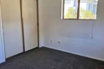 1/43 Mangorei Road , Strandon