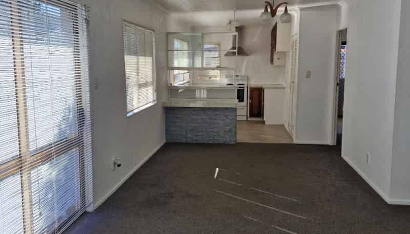 1/43 Mangorei Road , Strandon
