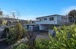 1A Ewing Road, Riverside
