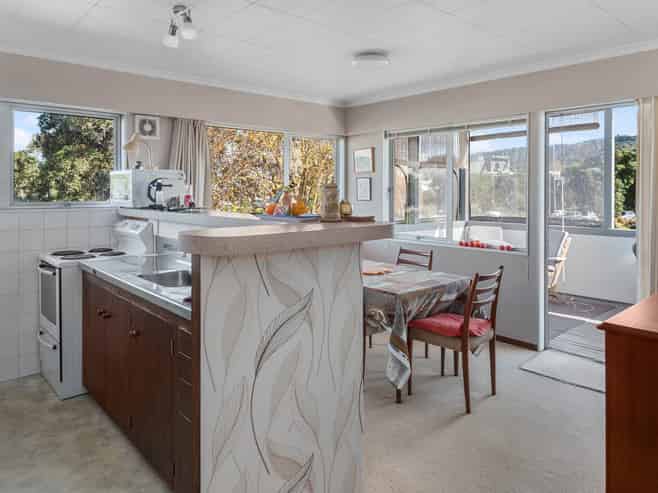 1A Ewing Road, Riverside