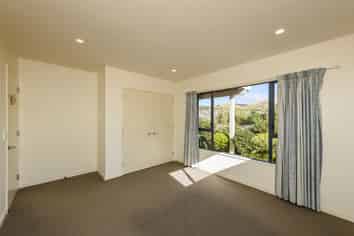 15 Nether Green Crescent , Johnsonville