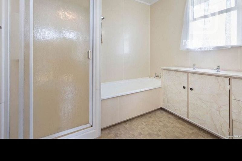 Charming Family Home in New Windsor – pohled 3