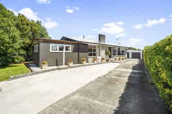 49 Rhonda Avenue, Deanwell