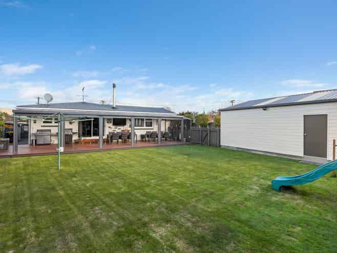 3 Rudd Crescent, Redwoodtown