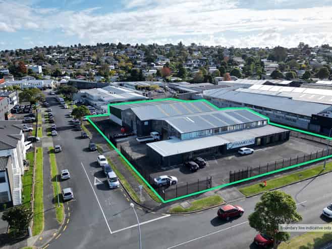 Secure Warehouse & Yard + Dual Access