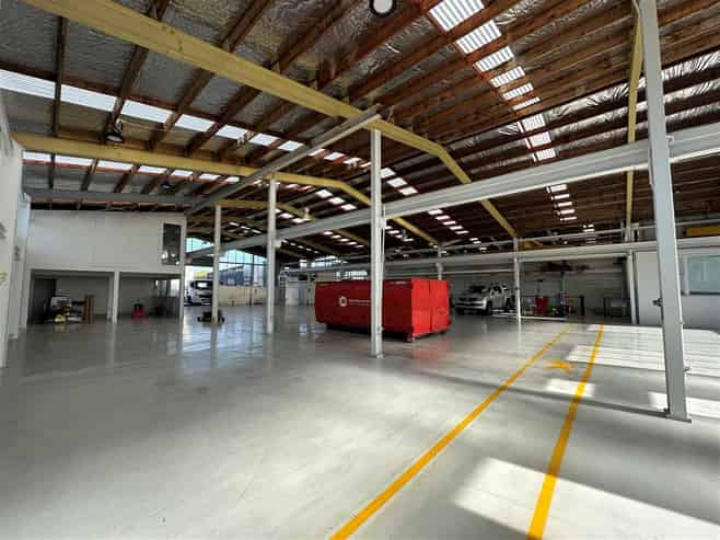 Secure Warehouse & Yard + Dual Access