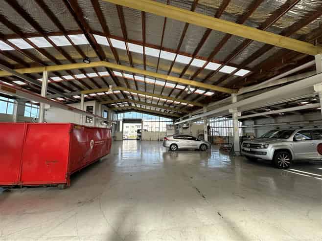 Secure Warehouse & Yard + Dual Access