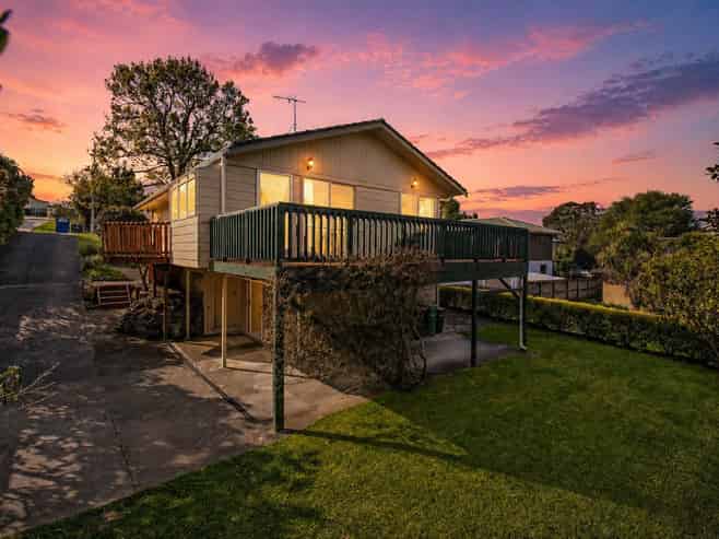 56 Mirrabooka Avenue, Botany Downs