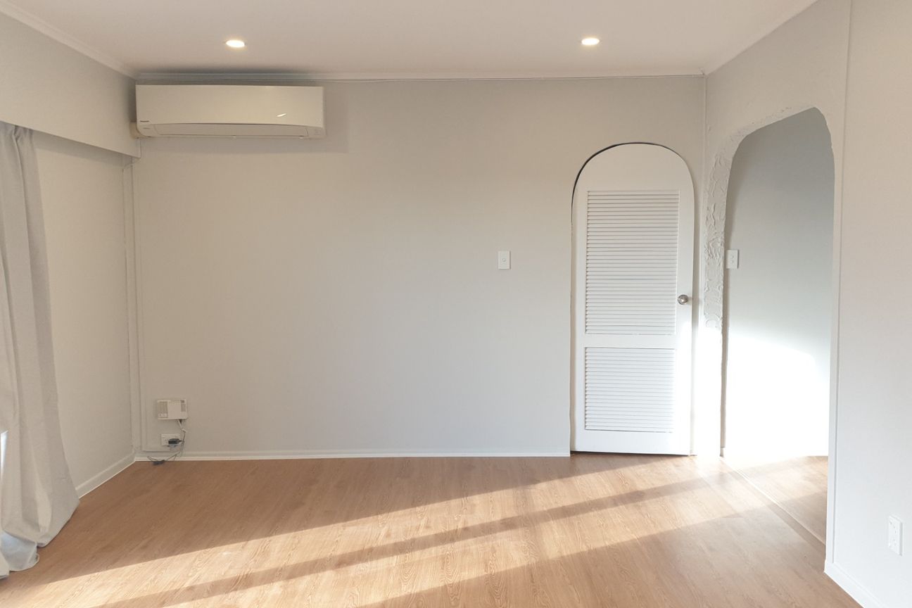 Renovated three bedroom home - Widok 3