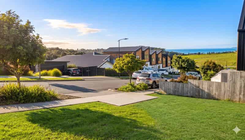 6 Rockpool Road, Orewa
