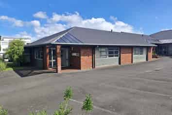 Central City Office Investment Close to River Walk