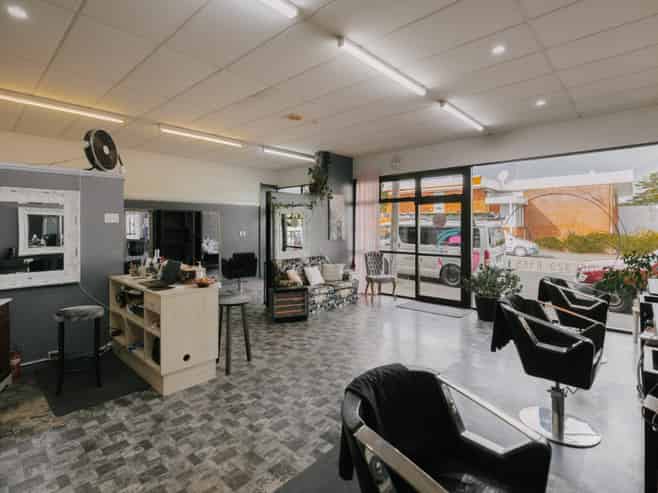 COMMERCIAL INVESTMENT - DEADLINE FOR OFFERS