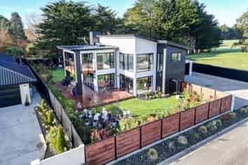 77 Richfield Drive, Waikiwi