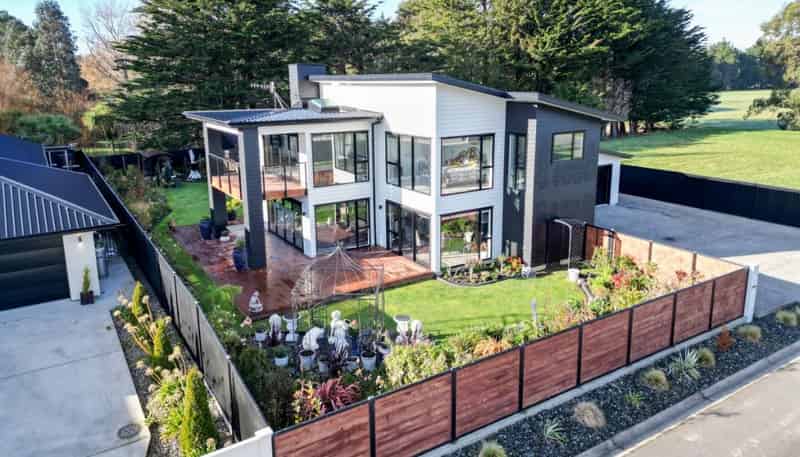 77 Richfield Drive, Waikiwi