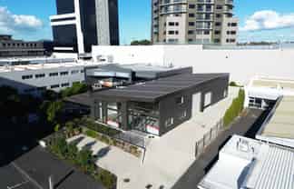 High-profile Takapuna showroom – 226sqm