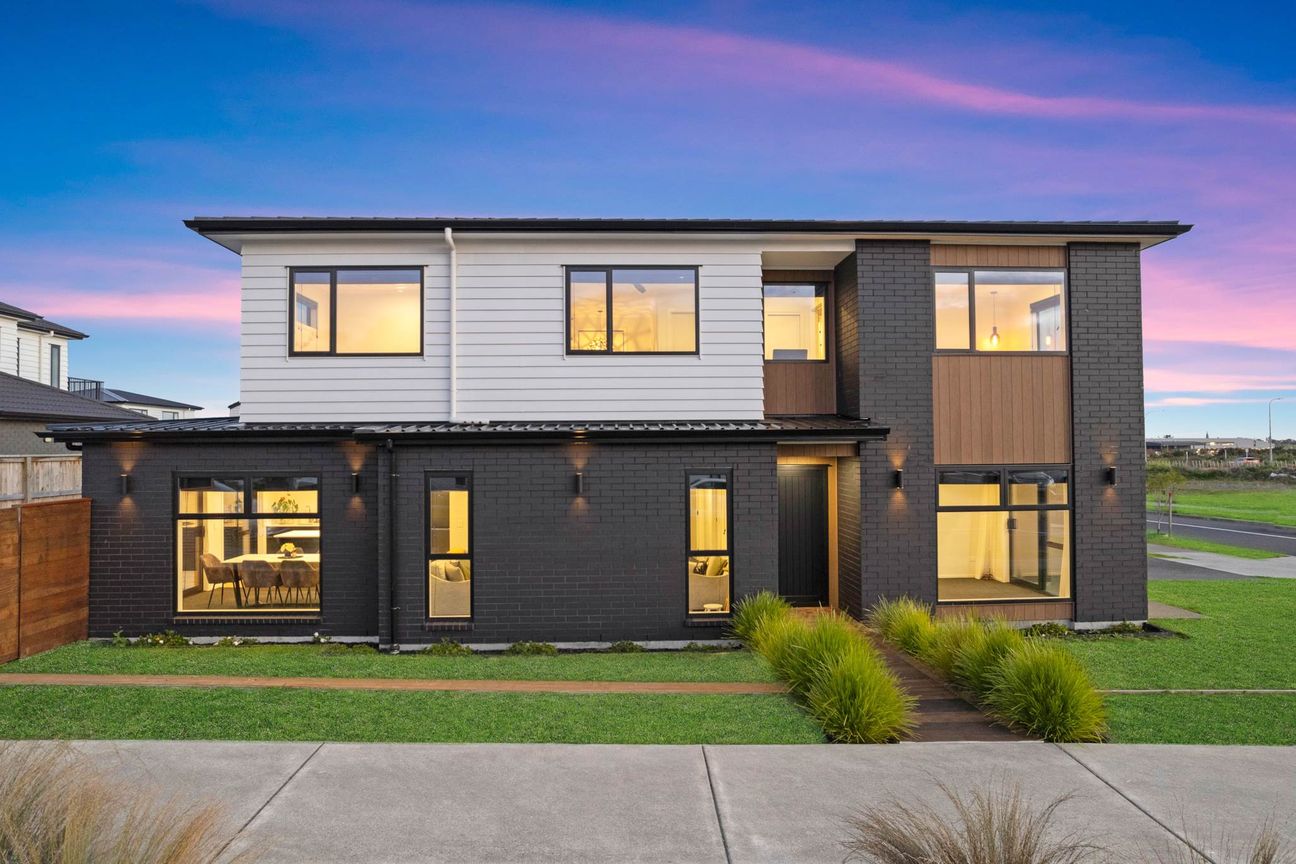 Signature Luxury Homes in Top Location! - View 4