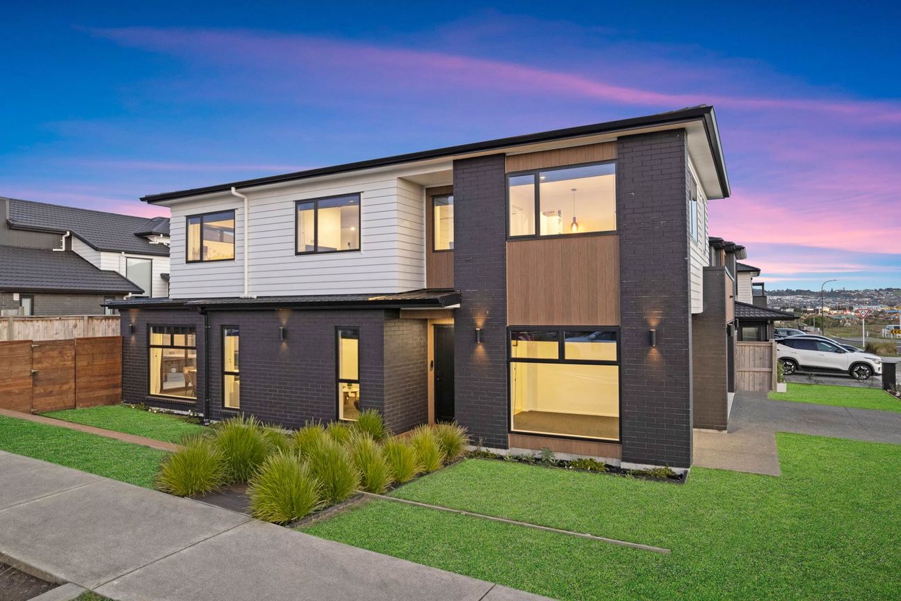 Signature Luxury Homes in Top Location! - View 3