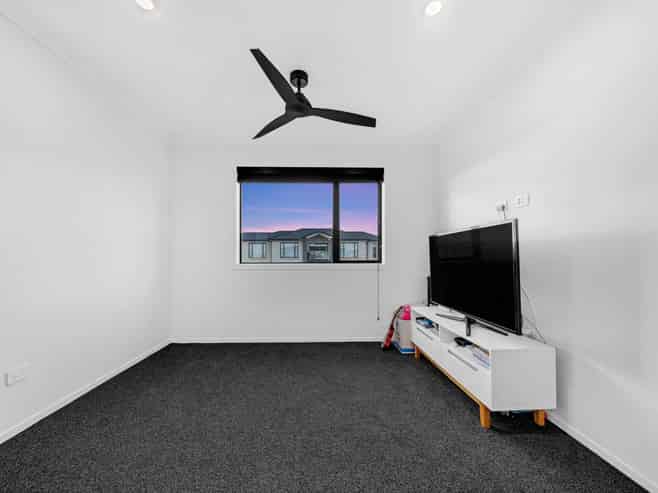 10 Olga Road, Flat Bush
