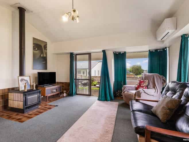 70 Sandspit Road, Waiuku
