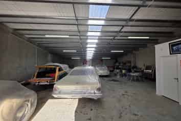 Modern Warehouse in Popular Burnside Complex
