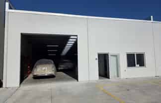 Modern Warehouse in Popular Burnside Complex