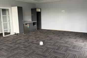 Office space in prime Hautapu location