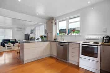 812 Mount Pleasant Road, Thames