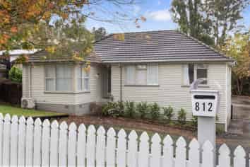 812 Mount Pleasant Road, Thames