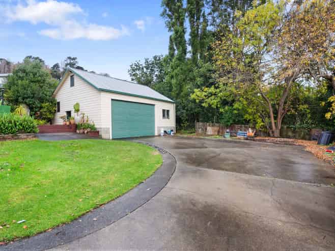 812 Mount Pleasant Road, Thames