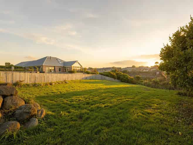 16A Jules Crescent, Bell Block