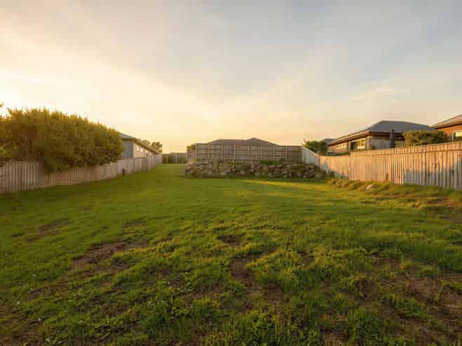 16A Jules Crescent, Bell Block