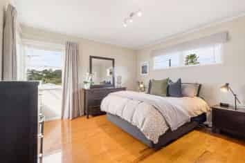 1/23 Levesque Street, Birkdale