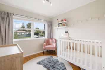 1/23 Levesque Street, Birkdale