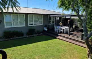 60 Commissariat Road , Mount Wellington