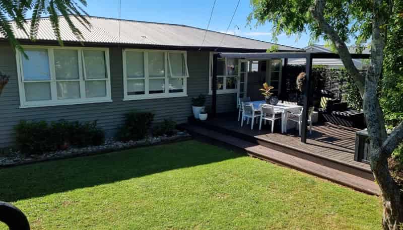 60 Commissariat Road , Mount Wellington