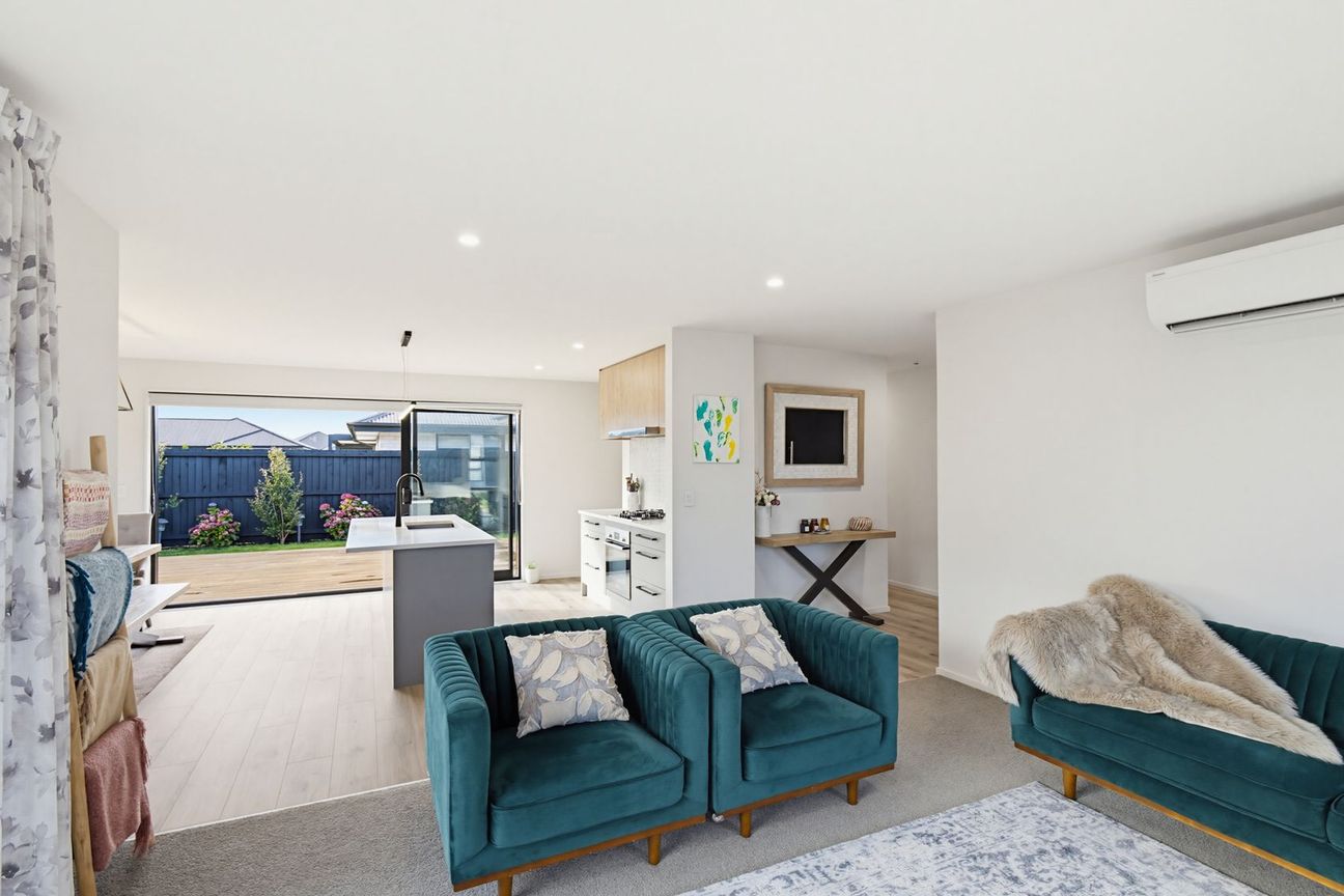 Tidy Family Home In Top Location. - Vista 5