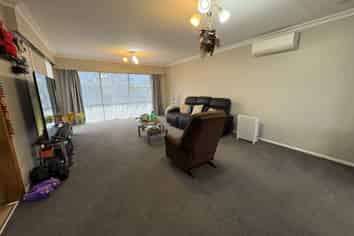 5 Rosalind Street , Deanwell