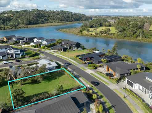 4 Kelly Road, Riverhead