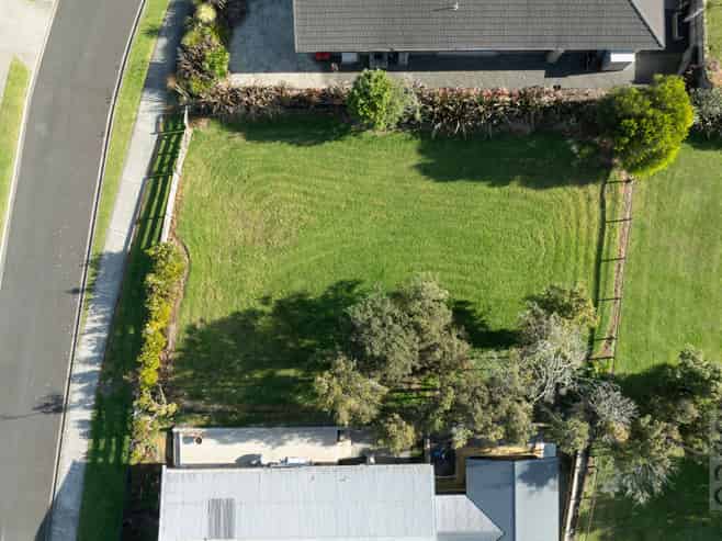 4 Kelly Road, Riverhead