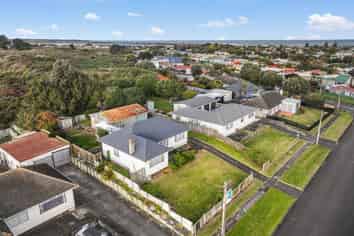 90 Manuka Street, Castlecliff