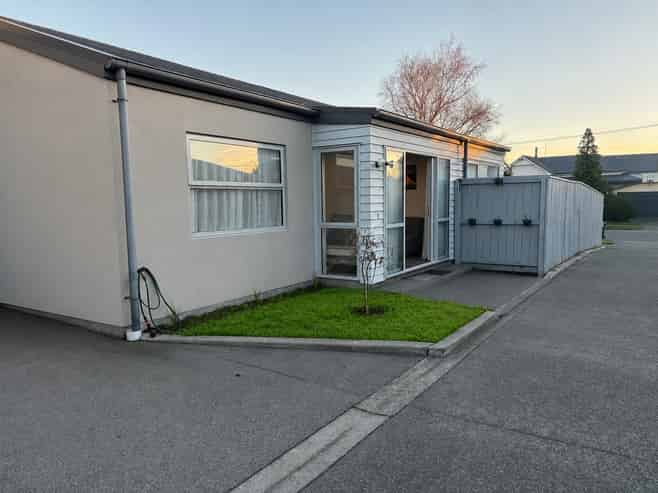 2/172 Geraldine Street, Edgeware