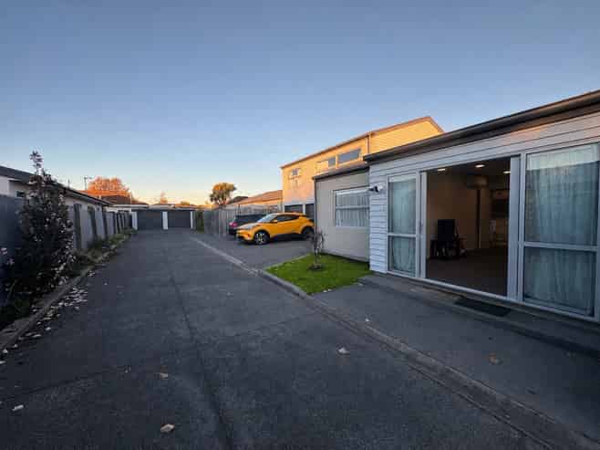2/172 Geraldine Street, Edgeware