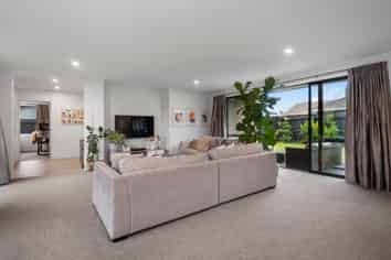 11 Oakwood Way, Papamoa Beach