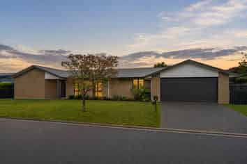 11 Oakwood Way, Papamoa Beach