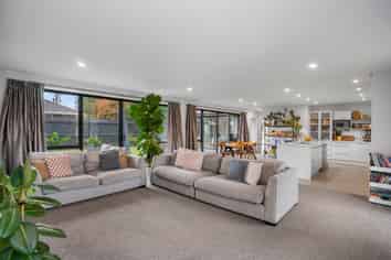 11 Oakwood Way, Papamoa Beach