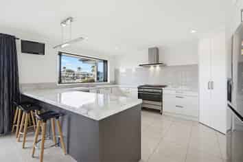 10 Kelly Place, Whitianga